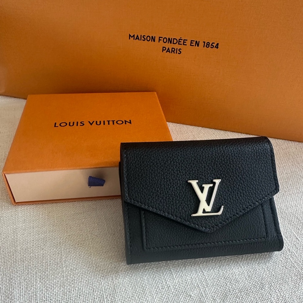 Louis Vuitton Mylockme Compact Wallet Black Leather LV Excellent Full Set